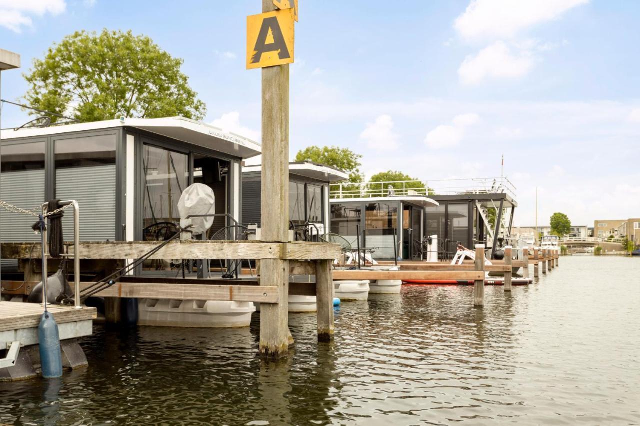 Cosy Tiny Houseboats Near Beach And Restaurants By Weltevreden Experience Zeewolde Exterior foto