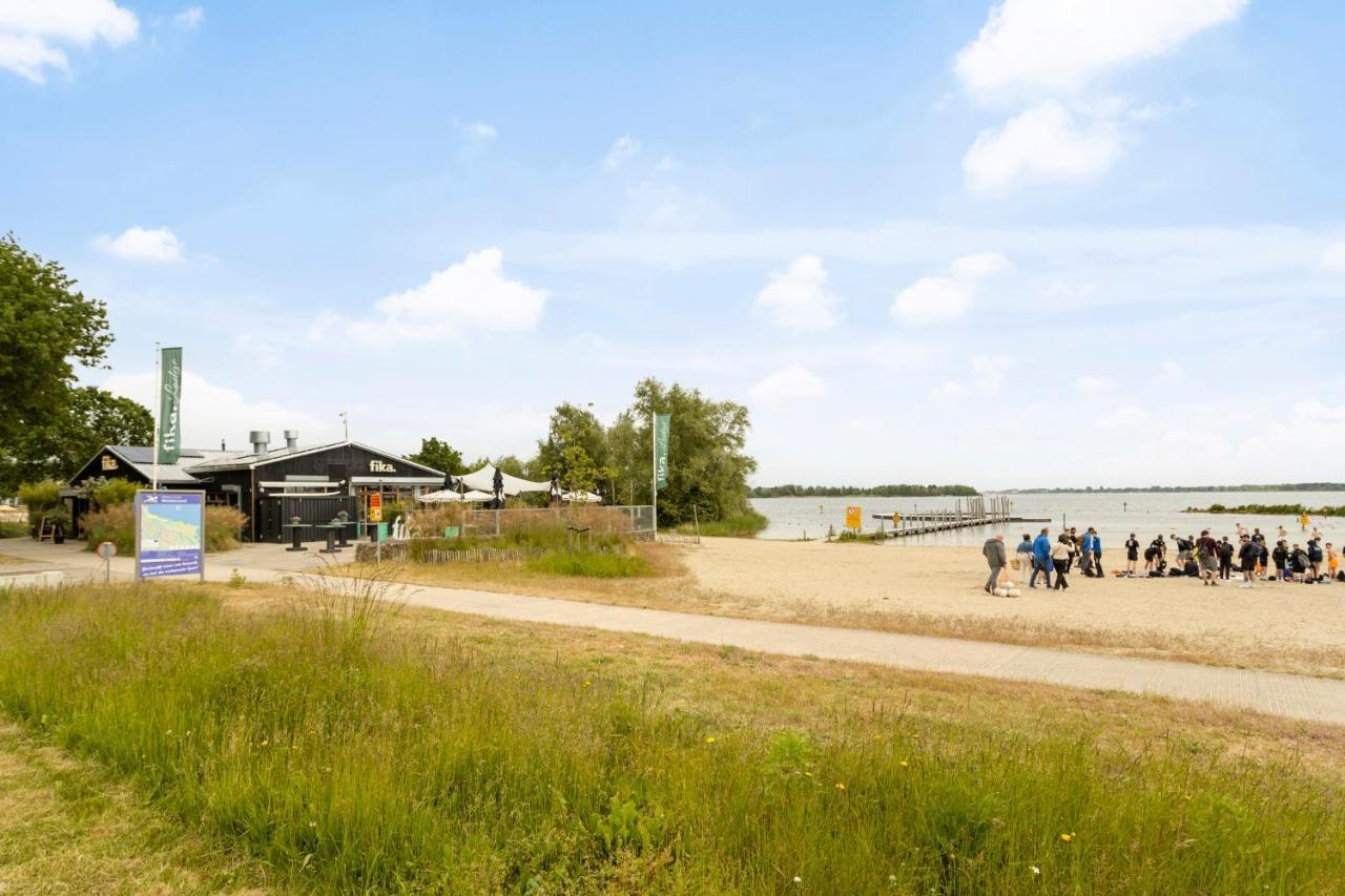 Cosy Tiny Houseboats Near Beach And Restaurants By Weltevreden Experience Zeewolde Exterior foto