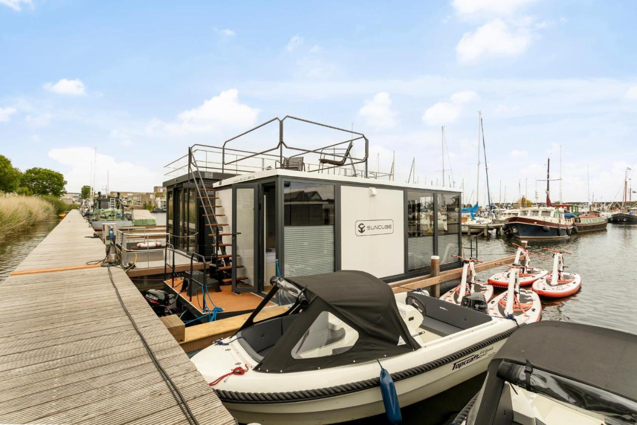 Cosy Tiny Houseboats Near Beach And Restaurants By Weltevreden Experience Zeewolde Exterior foto