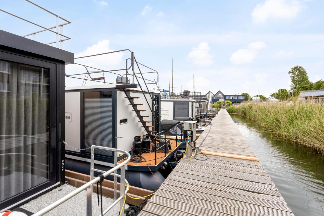 Cosy Tiny Houseboats Near Beach And Restaurants By Weltevreden Experience Zeewolde Exterior foto