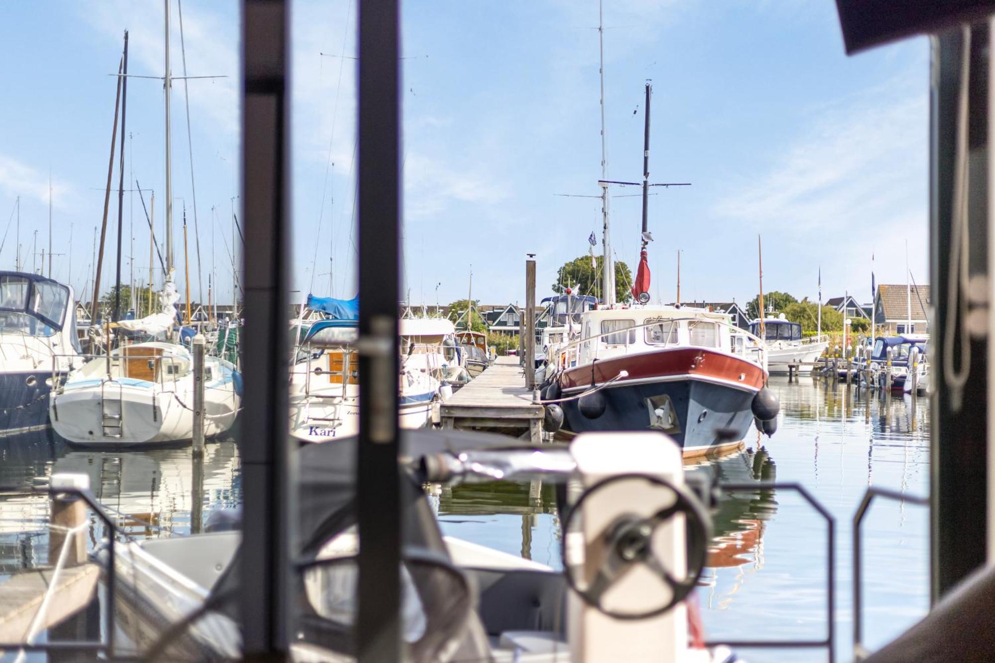 Cosy Tiny Houseboats Near Beach And Restaurants By Weltevreden Experience Zeewolde Exterior foto