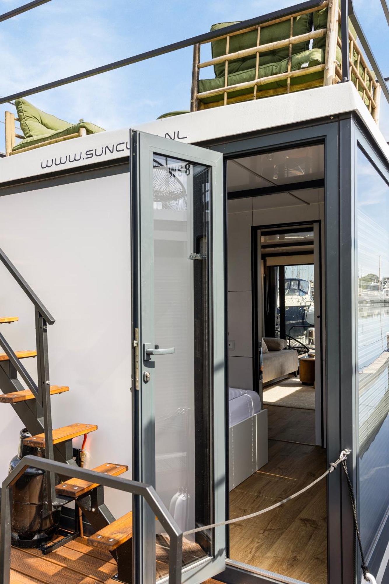 Cosy Tiny Houseboats Near Beach And Restaurants By Weltevreden Experience Zeewolde Exterior foto