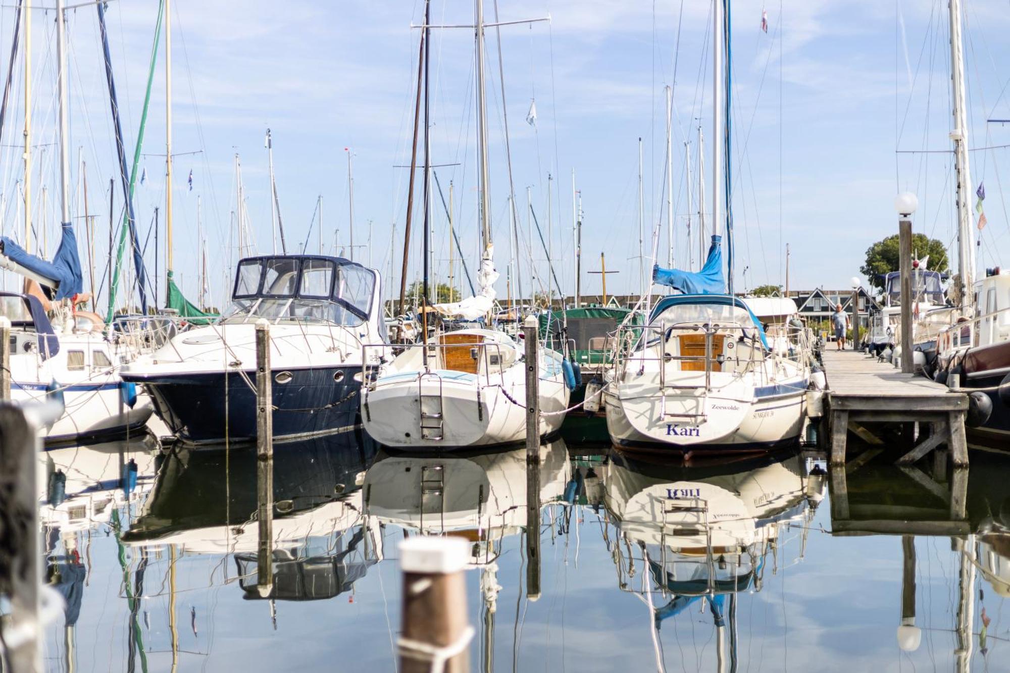 Cosy Tiny Houseboats Near Beach And Restaurants By Weltevreden Experience Zeewolde Exterior foto