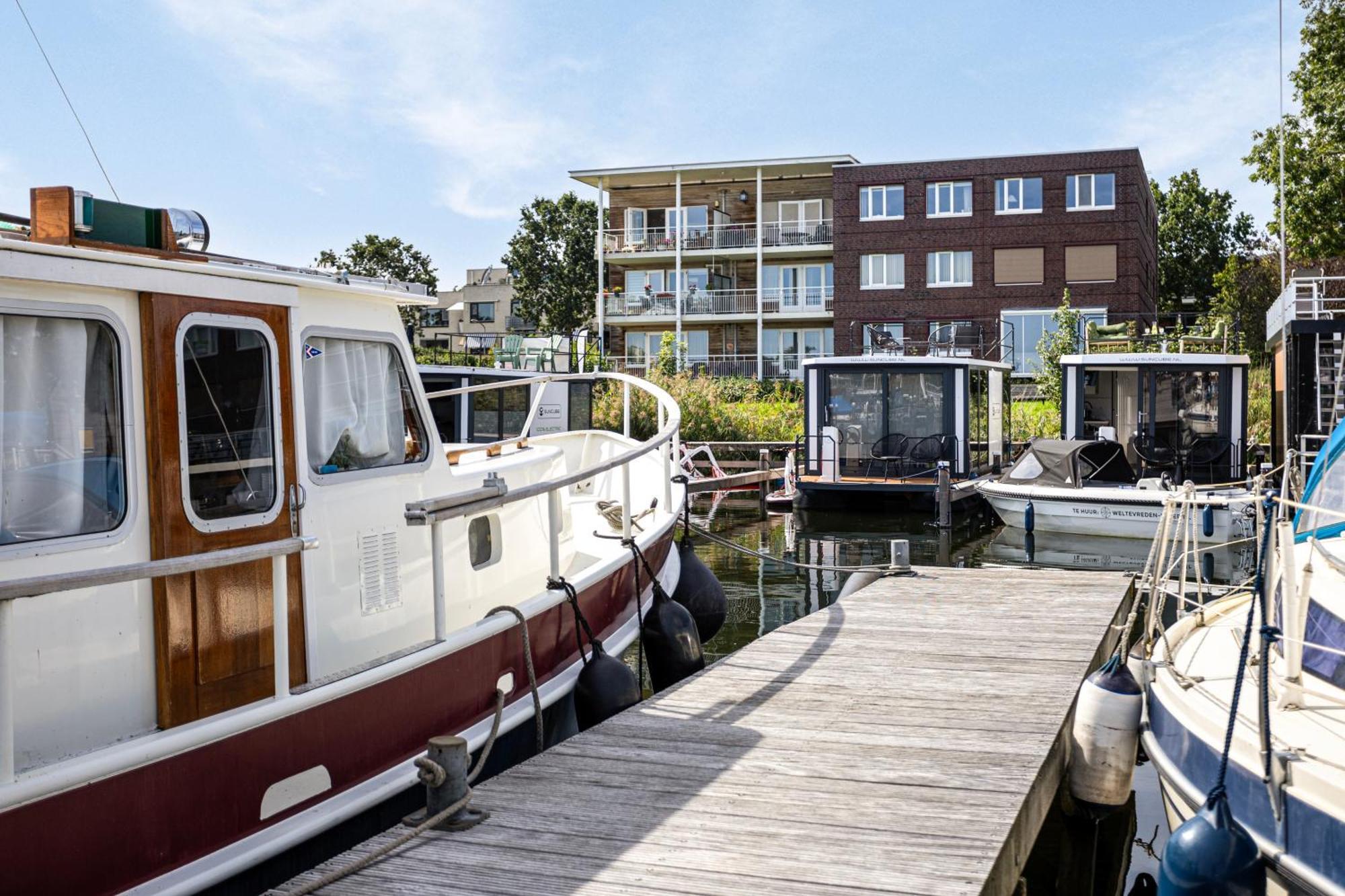 Cosy Tiny Houseboats Near Beach And Restaurants By Weltevreden Experience Zeewolde Exterior foto